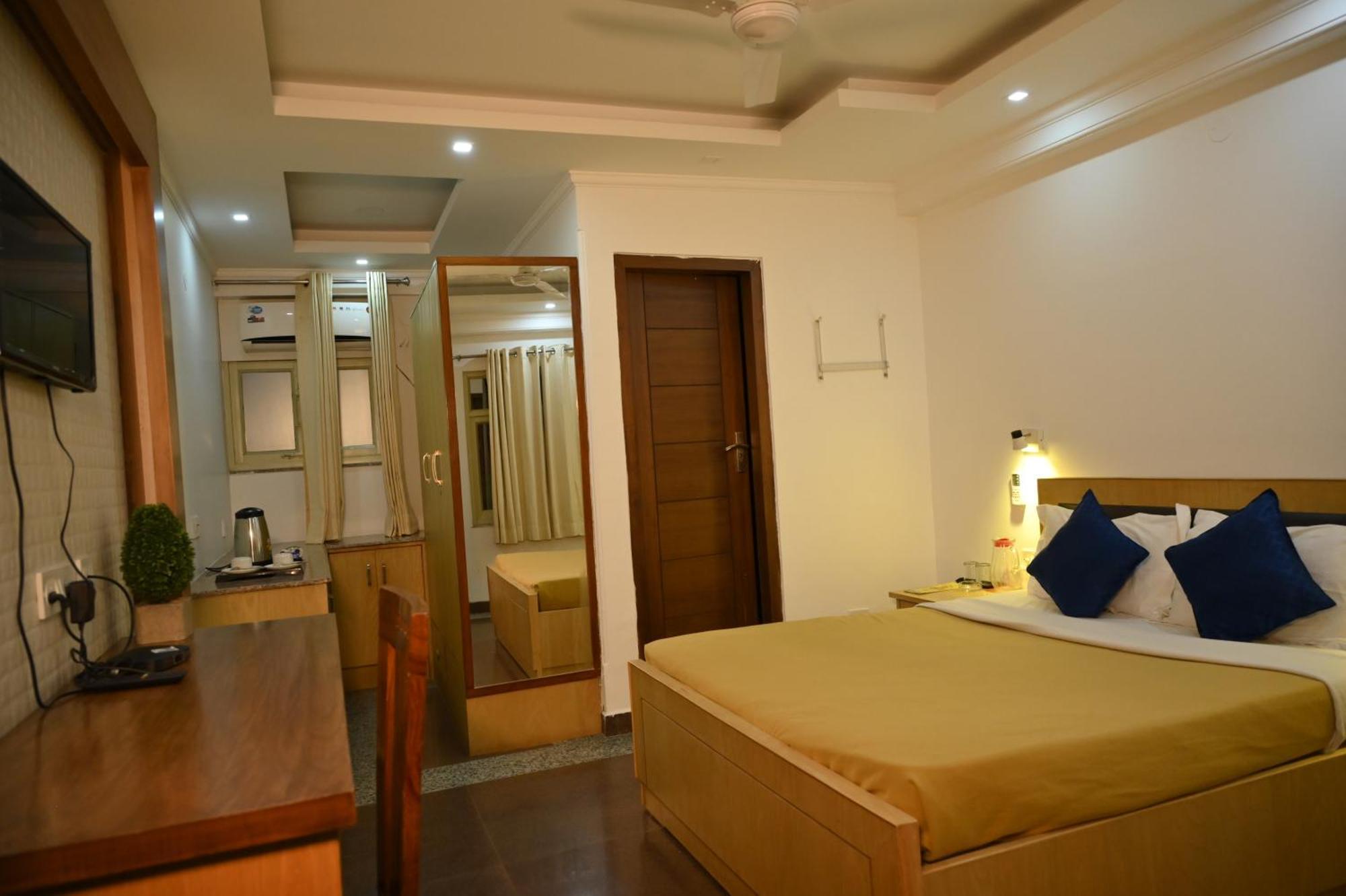 Hotel Dh Дхарамсала Екстериор снимка